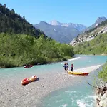 Les Acacias