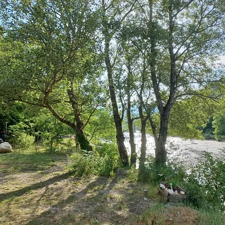 بيت خشبي Les Acacias *