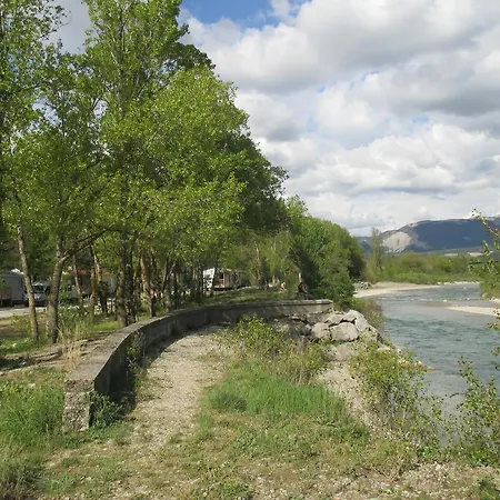Camping Les Acacias 3*