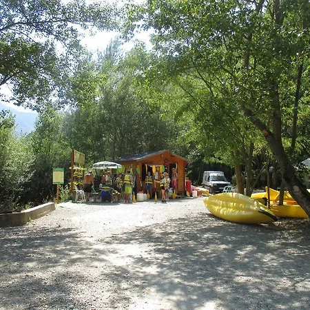 Camping Les Acacias Vercheny