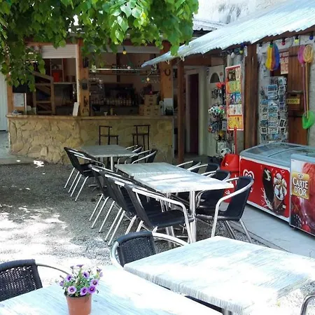 Les Acacias Camping Vercheny