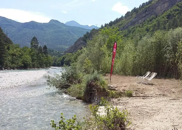 Parque de Campismo Les Acacias Vercheny
